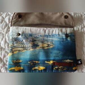 Nappa Dori Qatar Airlines Collab Pouch
